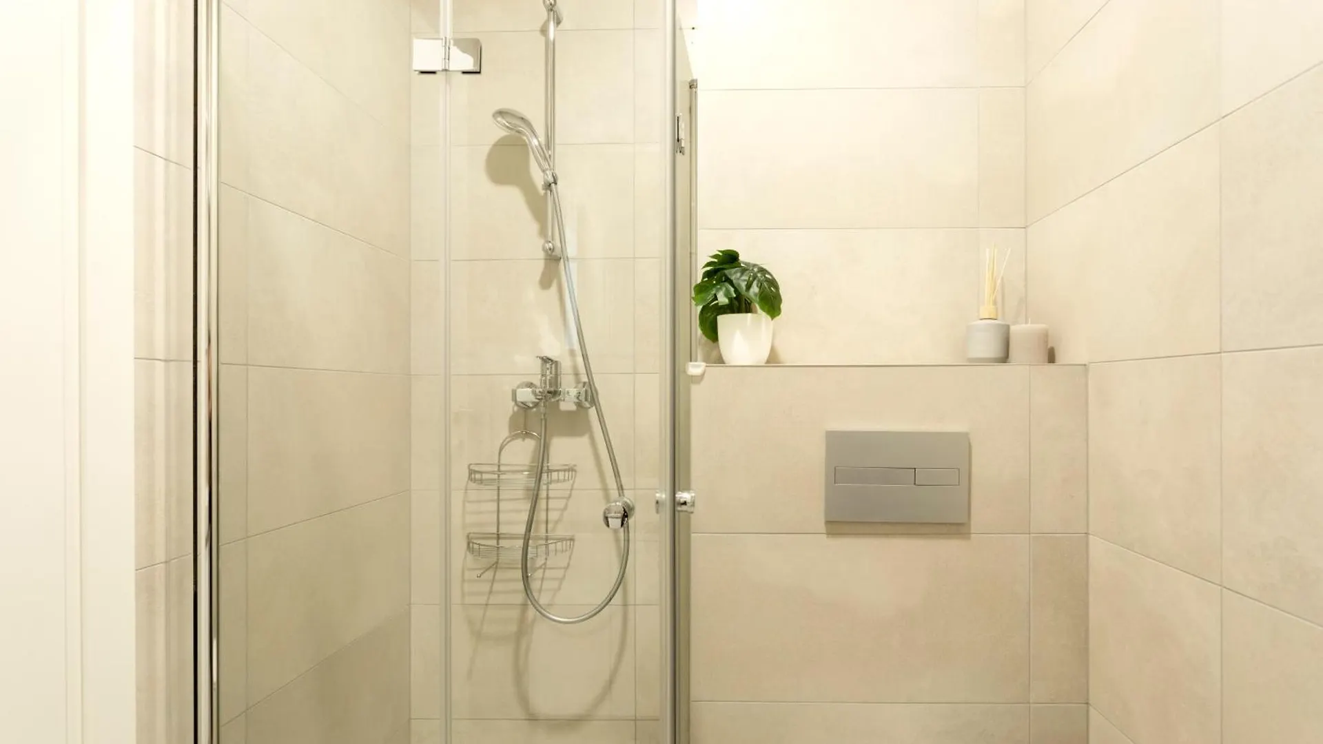Apartment Apartman Elena Elua Split